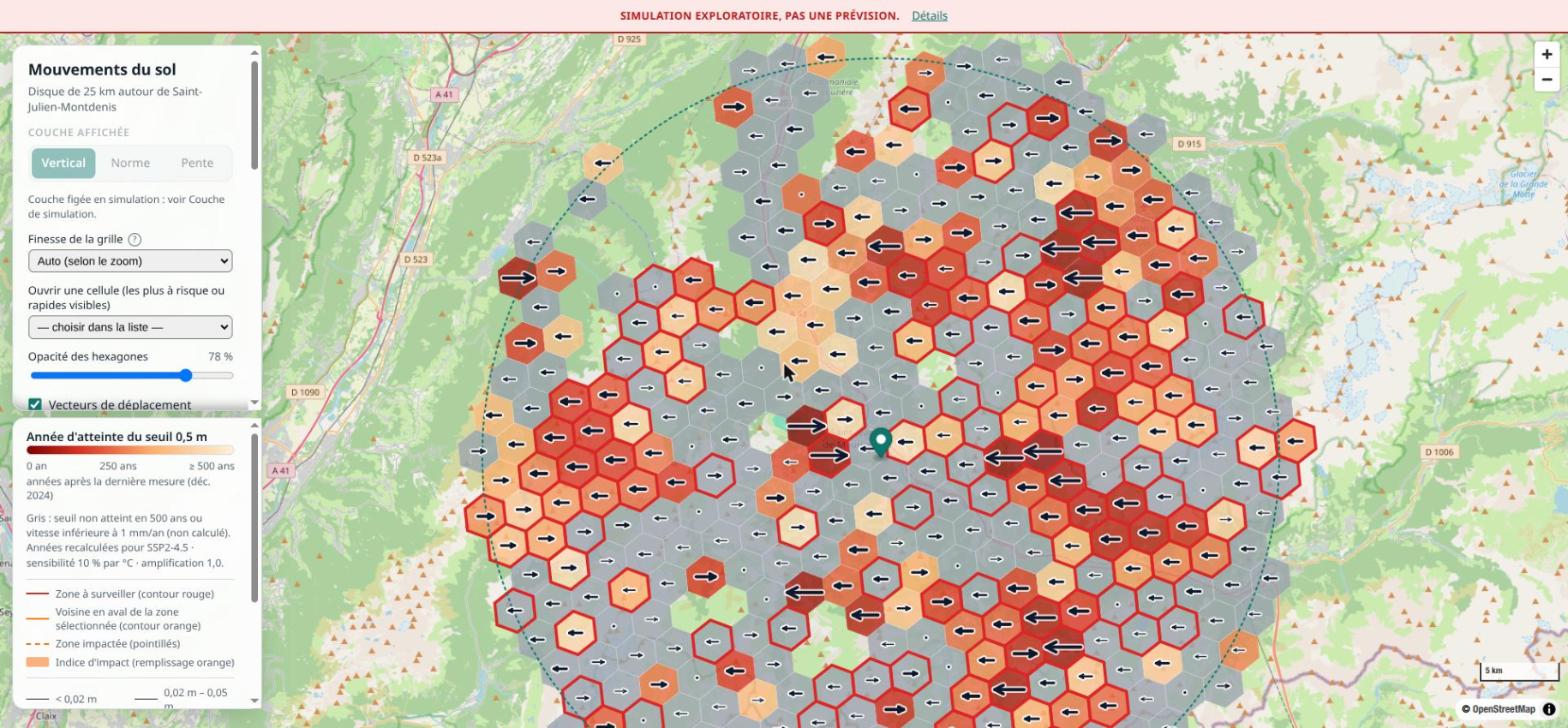 Carte en mode simulation : chaque hexagone est coloré selon l'année d'atteinte d'un seuil de 0,5 mètre, du rouge foncé (proche) au crème (lointain), et les hexagones gris n'atteignent pas le seuil.