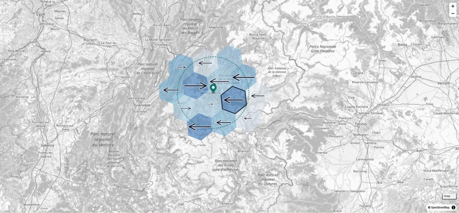Carte de situation en noir et blanc, à petite échelle : un disque de 25 km couvert d'hexagones bleus, au centre de la carte, dans la vallée de la Maurienne, entre Grenoble, Chambéry et Turin.